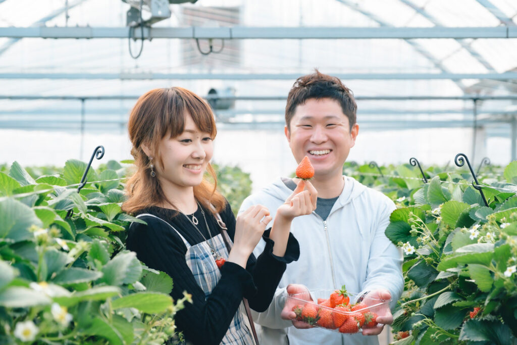 女性とスタッフ